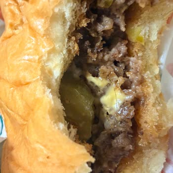 Hijyen Sorunu Yaşadığımız Bayat Ve Yağlı Burgerler İçin Geri Ödeme Talebi