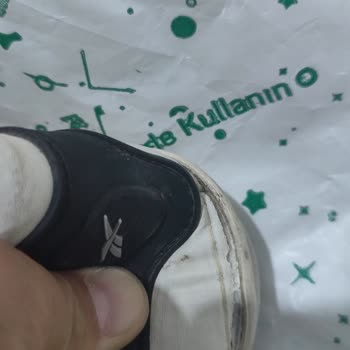 Garanti Kapsamındaki Reebok Ayakkabımda Üretim Hatası Red Edildi, Değişim Talebi