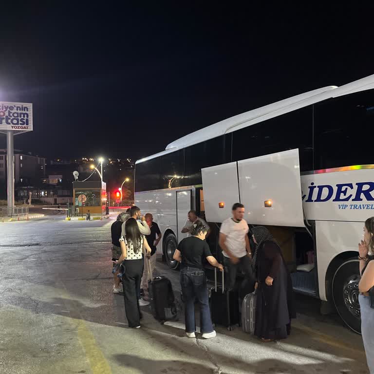 Bilgilendirme Yapılmadan Otobüs Yarım Saat Gecikti