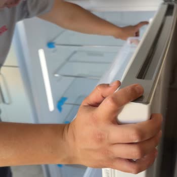 Yanıltıcı Satış Sonucu Yanlış Model Buzdolabı Teslim Edildi, Ücretsiz Değişim İstiyorum