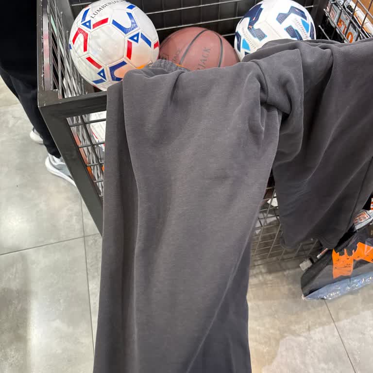 Puma Eşofmanın Renk Solması 4 Ay İçinde Kabul Edilmedi Ve İade Talep Ediliyor