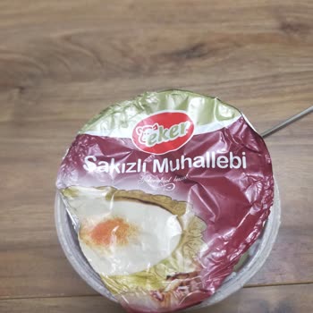 Eker Sakızlı Muhallebide Son Kullanma Tarihine Rağmen Bozulma Ve Sağlık Endişesi