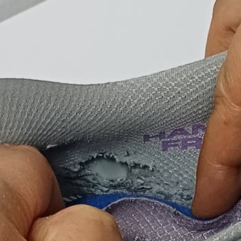 Skechers Ayakkabılarda Kısa Sürede İç Delinme Üretim Kusuru