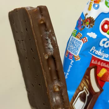 Küflü Çikolata Ve Okunamaz Son Kullanma Tarihi: Sağlık Riski
