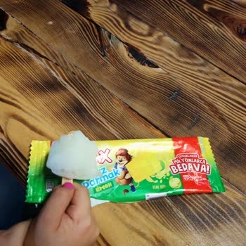 Ambalajda Limon Rengi, Dondurmada Beyaz Ve Aromasız