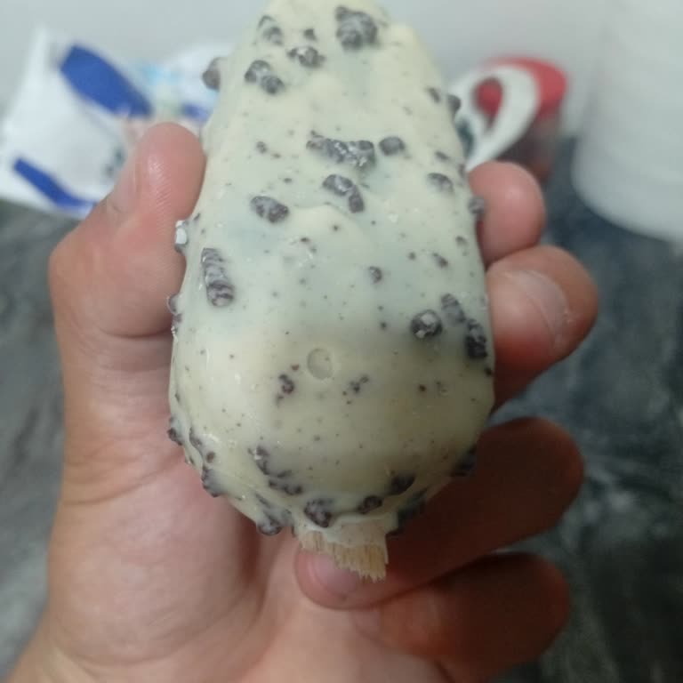Kırık Çubuklu Ve Eksik Magnum Cookie Dondurma