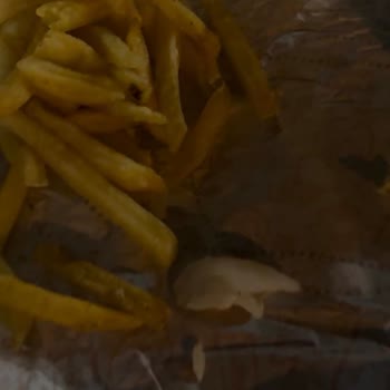 Popeyes Şubesinde Gravy Sos Eksikliği Ve Hijyen Sorunu Nedeniyle Tam Ücret İadesi Talebi