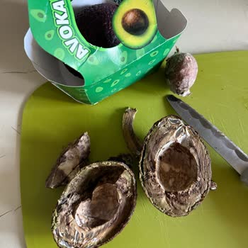 Migros Ataköy Şubesinde Bozuk Yemeye Hazır Avokado Şikayeti