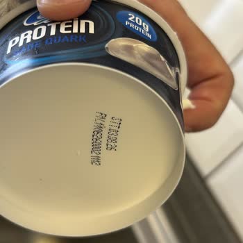 Son Kullanma Tarihi Geçmemiş Sek Quark Protein Üründe Siyah Yabancı Parça