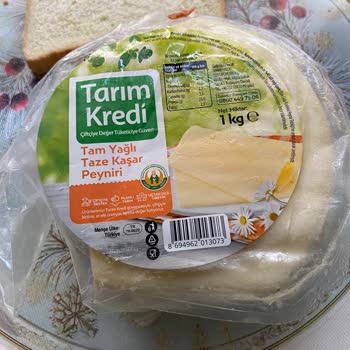 Tarım Kredi Market Kaşar Peyniri Kalitesiz Ve Süresi Geçmiş