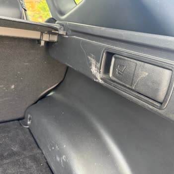 Kiralanan Hyundai Tucson'da Temizlik Ve Bakım Eksikliği, Sigara Kokusu Ve Şirketin Çözüm Reddi