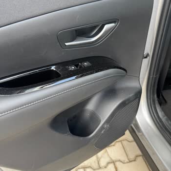 Kiralanan Hyundai Tucson'da Temizlik Ve Bakım Eksikliği, Sigara Kokusu Ve Şirketin Çözüm Reddi
