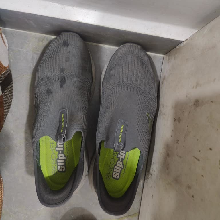 Skechers Shoes Damaged in 3 Months – Replacement or Refund Request