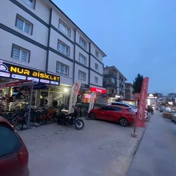 Ortak Kullanım Alanını Tente Ve Direklerle İşgal Eden Nur Bisiklet