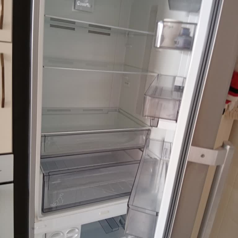 Arçelik Buzdolabım Çalışmıyor Ve Tamir Edilemez, Servis Geri Dönüş Yapmıyor