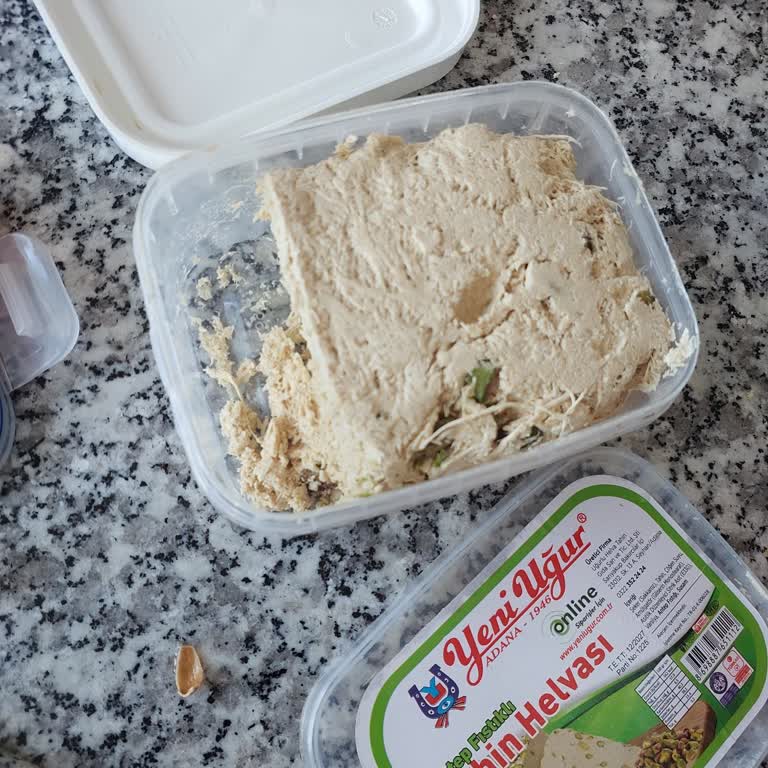 Fıstıklı Helvada Kabuk Bulunması Ve Şikayete Cevap Almama