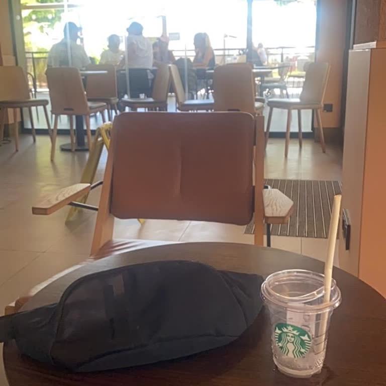 Göcek Starbucks’ta Klima Çalışmıyor, Müşteriler 40 Derecede Rahatsız