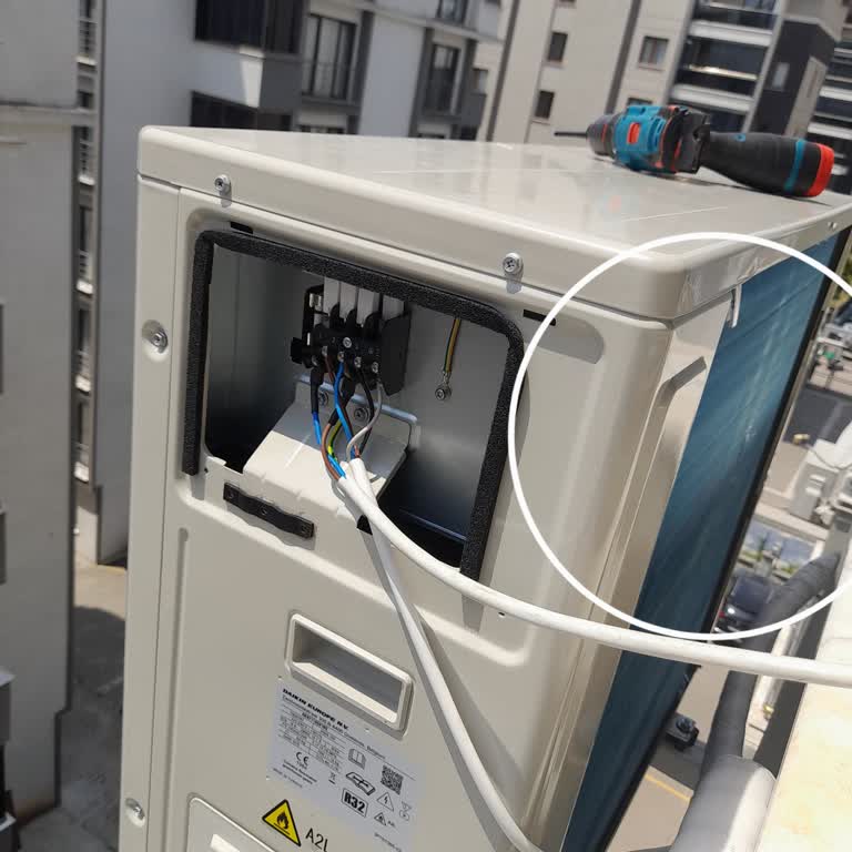 Daikin Klimada Deforme Dış Ünite Ve Çözüm Eksikliği