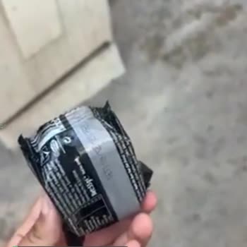 Eti Ürün Hatalı, Küçük