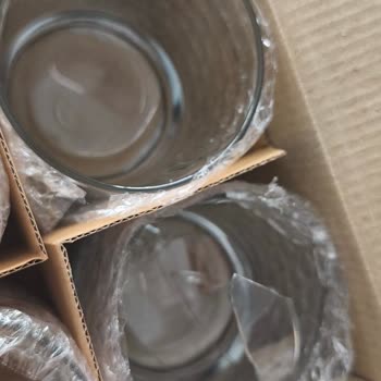 Kırık Viski Bardakları Ve Geciken Teslimat
