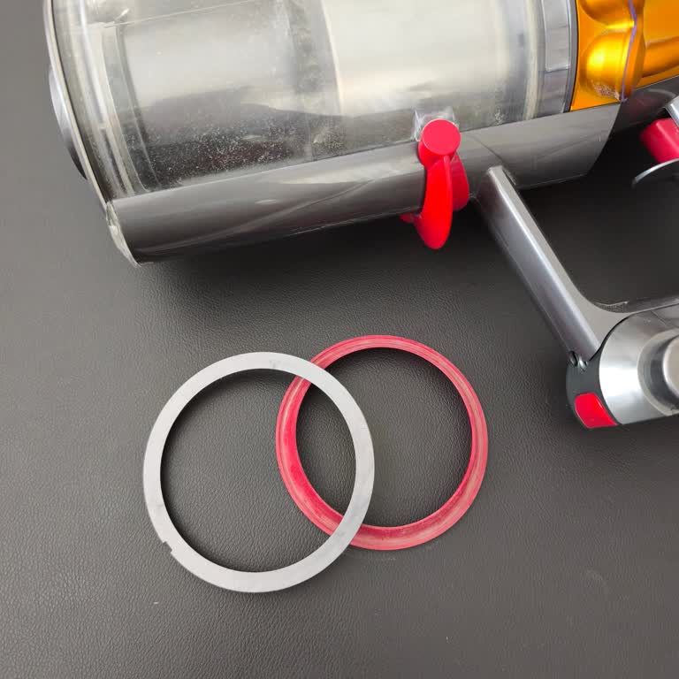 Dyson V15 İç Parçasının Ayrılması Ve Süpürgenin Kullanılamaz Hale Gelmesi