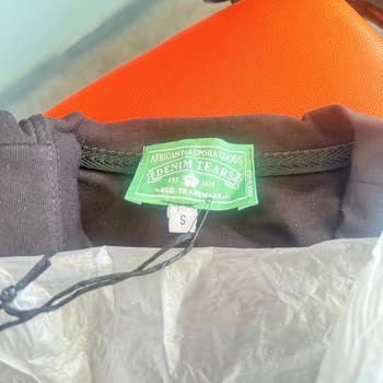 Fless Wear Kumaş Ve İşçilik Kalitesi De Oldukça Kötü