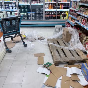 A101 Narlıdere Şubesinde Çalışan İlgisizliği Ve Hijyen Sorunları