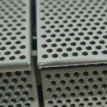 Samsung Klimada Gizli Ayıp Kapaklarda Kırık Ve Ezik Parçalar
