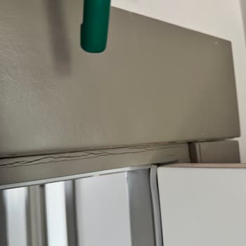 Montaj Hatası Nedeniyle Kapıda Su Sızıntısı Ve Müşteri Hizmetlerinin Oylayıcı Tutumu