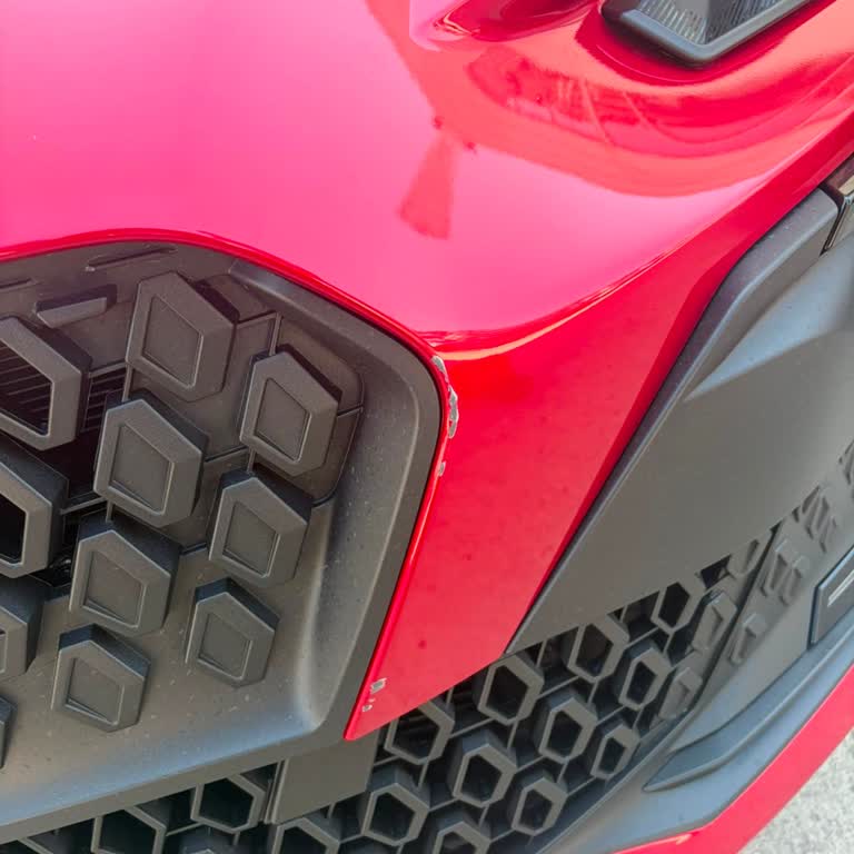 Yeni Renault Clio'nun Ön Tamponundaki Boya Hasarı İçin İndirim Talebi