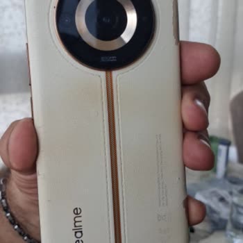 Realme İzmir'de Yetkili Servis Olmadan Parça Temini İmkansız