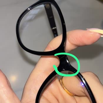 Sürekli Gevşeyen Çerçeve Ve Garanti Reddi Gözlüğü Kullanılamaz Hale Getirdi