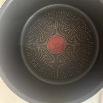 Tefal Seti İlk Kullanımda Çizildi, Mağaza Personeli Saygısız Davranışla Haklarımı Engelledi