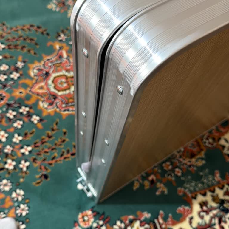 Defolu Kamp Masası Tekrar Gönderildi Ve Müşteri Hizmetleri Yanıt Vermedi