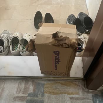 Gratis Kargo Zile Basmadan Kapıya Bırakıldı, Kutu Paramparça