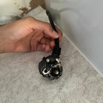Beko Yetkili Servisin Hatalı Montajı Yangın Tehlikesi Yaratıyor