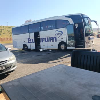 Milattan Önceki Konforsuz Ve Eski Otobüsler Uzun Yolculukta İşkence