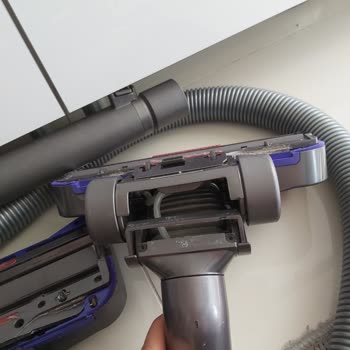 Dyson Süpürge Başlığı Tekrar Kırıldı Ve Garanti Kapsamında Ücretsiz Değişim Talep Ediliyor