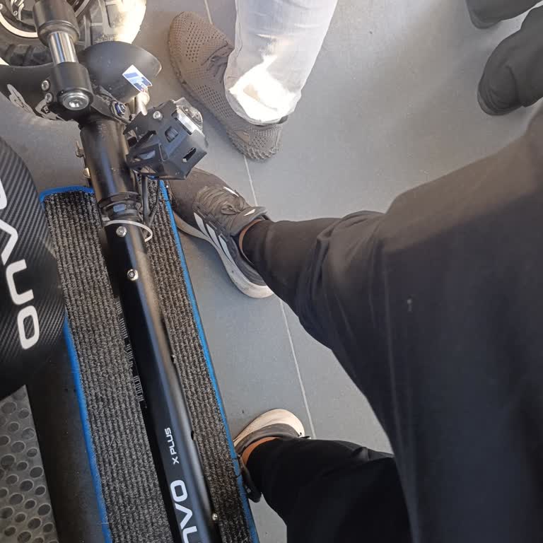 Şoför Katlanabilir Scooterı Taşıma İzni Vermedi
