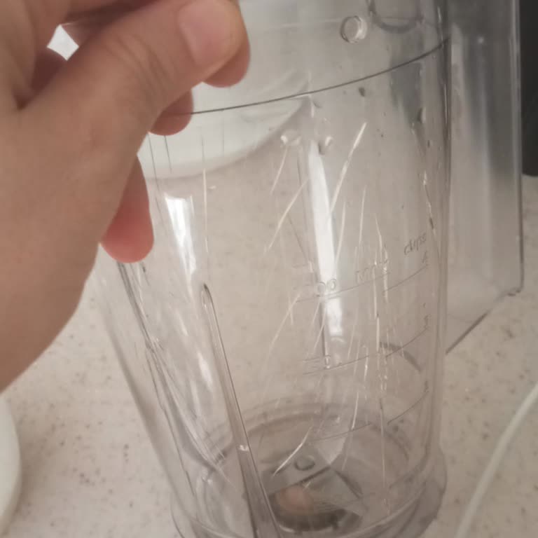 Philips Blender Haznesindeki Çizikler İçin Garanti Dışı Ücret Talebi