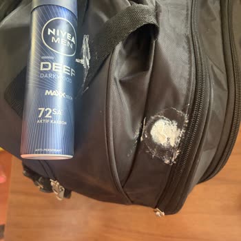 Nivea Deodorant Spreyi Beyaz Toz Bırakıyor Ve Sağlık Endişesi Yaratıyor