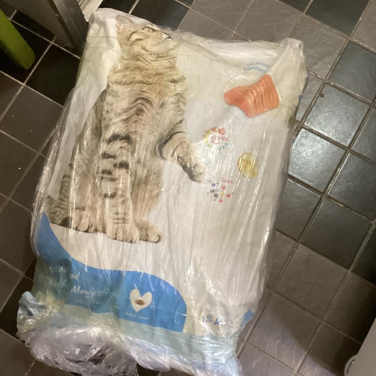 Maman Evde’den Gelen Yanlış Ve Eksik Kedi Maması İçin Hızlı İade Ve Değişim Talebi