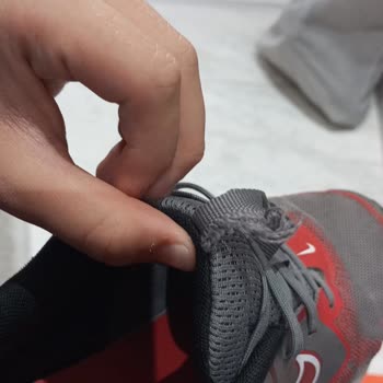 Deichmann Ayakkabısındaki Üretim Hatası Ve Müşteri Hizmetlerinin İlgisiz Yaklaşımı