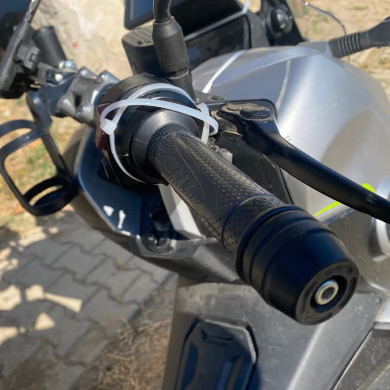 Gaz Takozu Eksikliği Motosiklet Güvenliğini Tehlikeye Atıyor