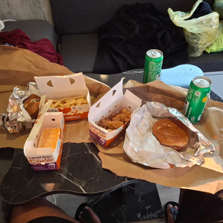 Popeyes Siparişinde Eksik Ürün Ve Hijyen Sorunu