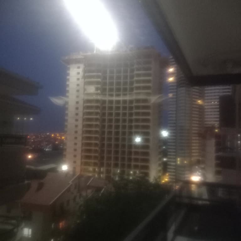 Gece Ve Pazar Günleri Kesintisiz İnşaat Gürültüsü Mahalle Sakinlerini Yıpratıyor