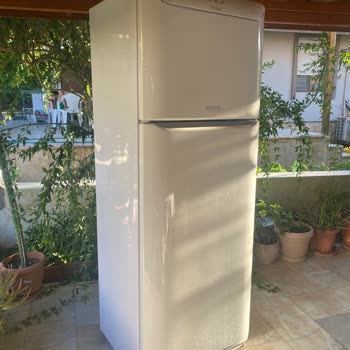 Çeşme'de Uzun Süreli Elektrik Kesintileri Buzdolabını Bozdu Ve 10.000 TL Gıda Zararına Yol Açtı