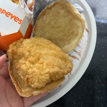 Hijyenik Olmayan Ve Eksik Hamburger İçinde Kıl, İade Reddedildi
