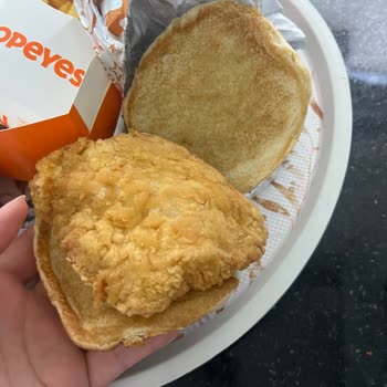 Hijyenik Olmayan Ve Eksik Hamburger İçinde Kıl, İade Reddedildi