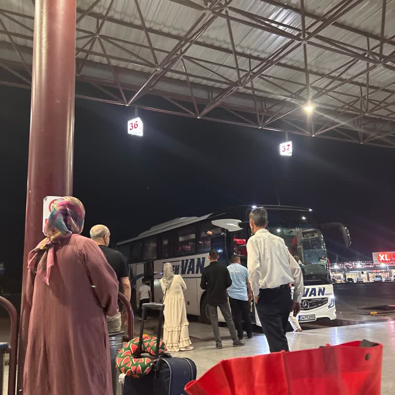 Mersin Köksallar'dan Otobüs Gecikmesi Ve Bilgi Eksikliği
